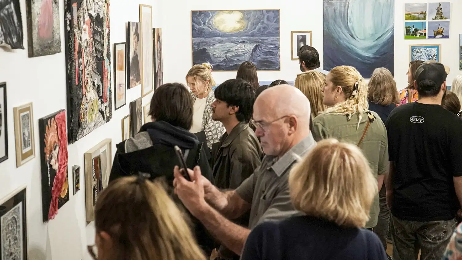 El Centro Cultural fue el escenario de la inauguración del 44º Salón Anual de Arte “Ángel I. Murga”