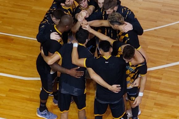 Se reprogramó para hoy el tercer juego entre Libertad y Barrio Parque