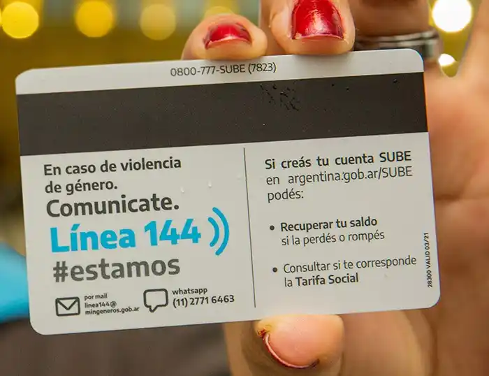 SUBE se suma a la difusión de la Línea 144 con el nuevo diseño de su plástico