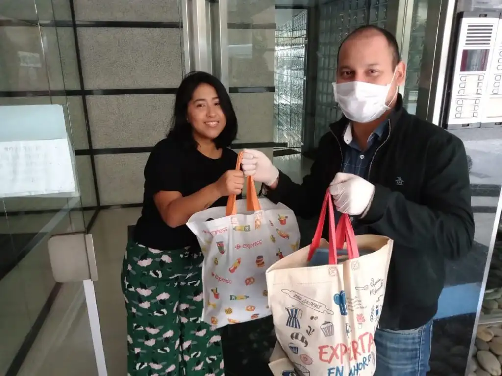 Más de 90 jóvenes se unieron al "Voluntariado en tu Cuadra" para ayudar a los adultos mayores