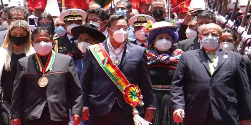 Arce tiene nueva cúpula militar en Bolivia y pide garantías para su gobierno
