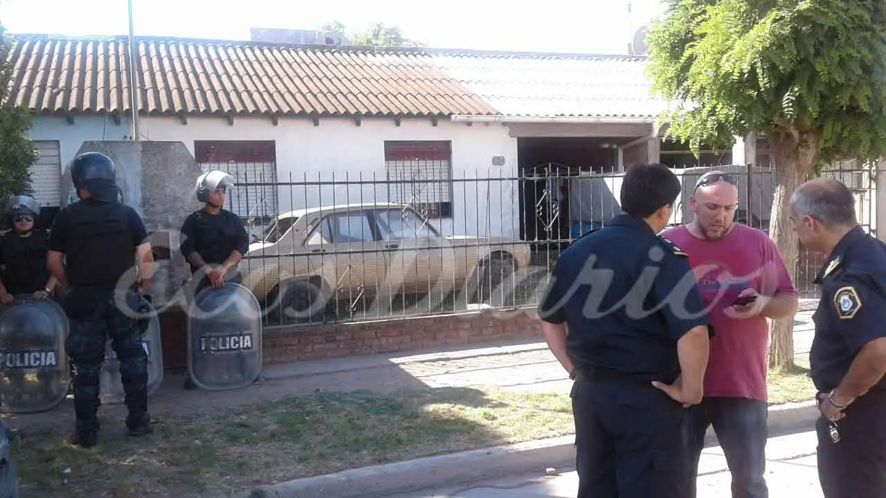 Secuestran un arma de fuego por el asalto a un remisero