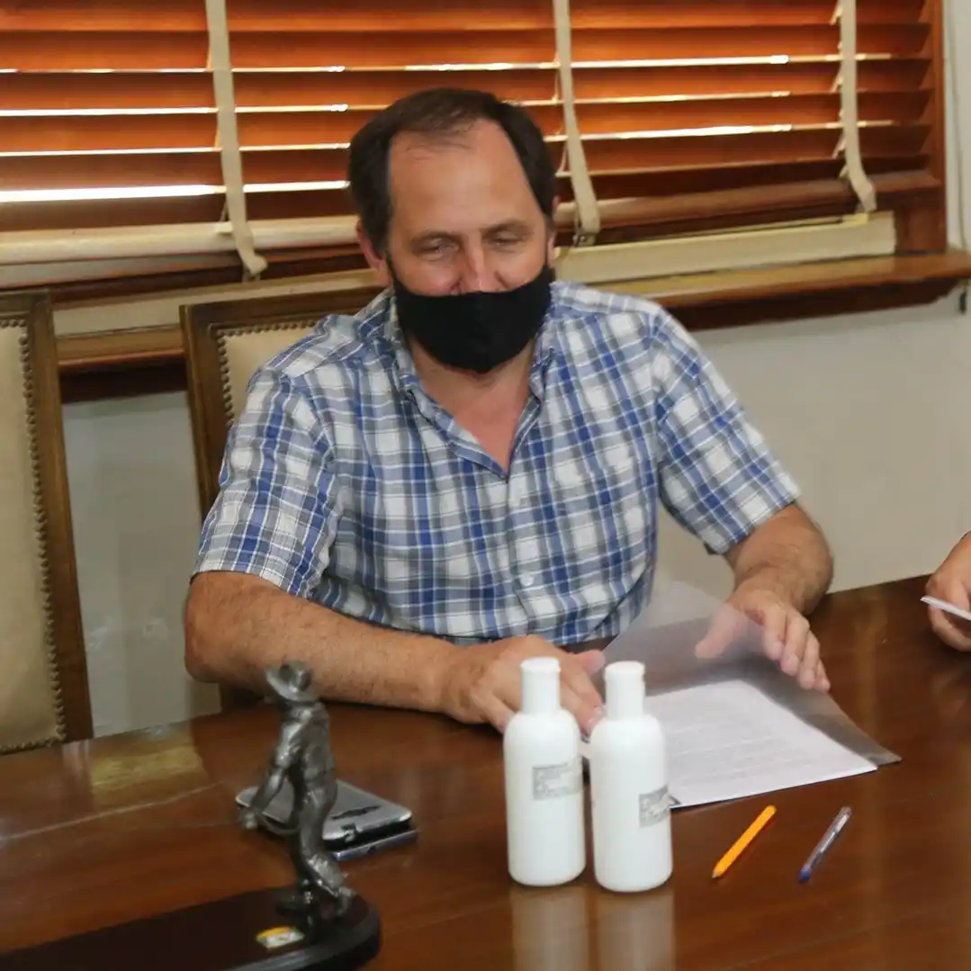 Reabre JS Textil, con Alfredo Camilletti, funcionario del Gobierno, a la cabeza