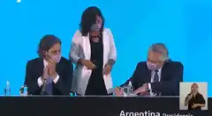 El Presidente promulgó la ley de Interrupción Voluntar