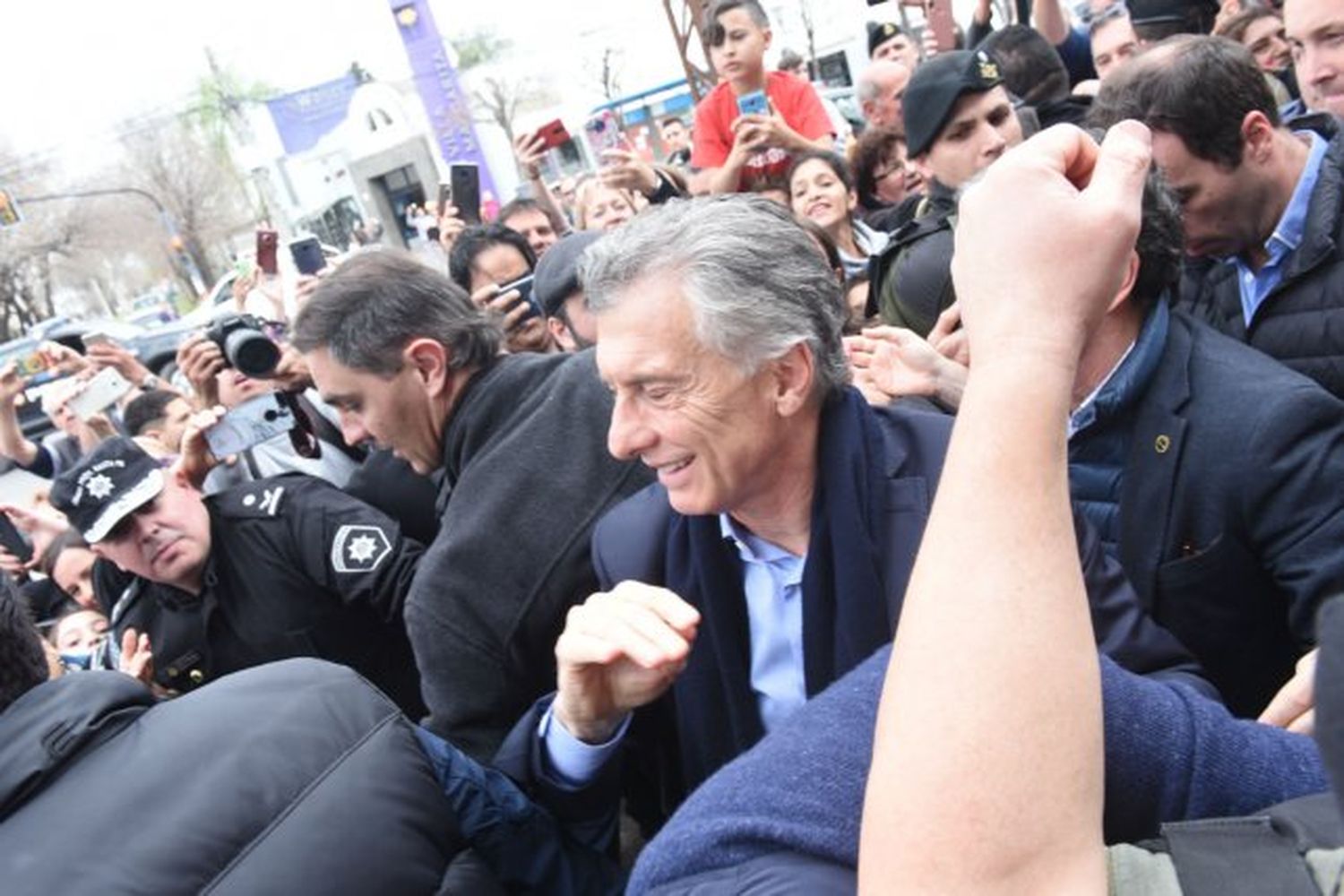 El presidente se reunió en un bar rosarino con dirigentes de Cambiemos