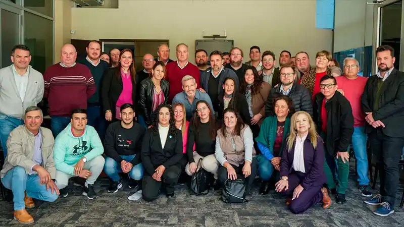 Frigerio trabaja para tener representantes en los casi 300 pueblos entrerrianos