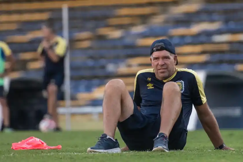 Hernán Castellano deja Rosario Central tras 14 años para trabajar con la Selección de Bahrein