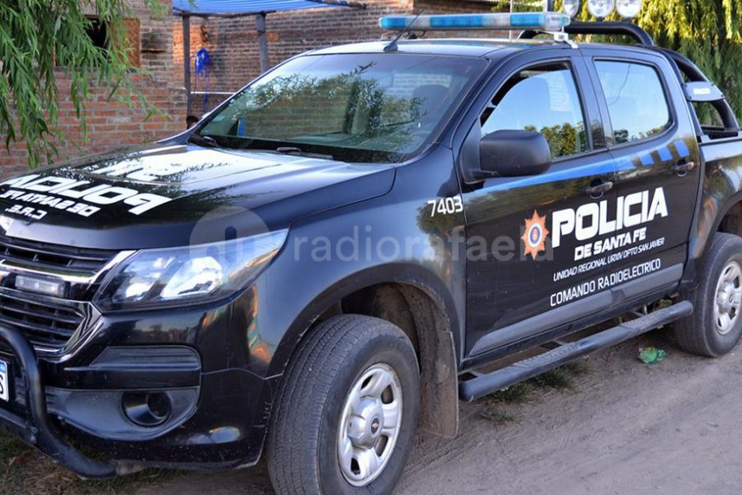 Quiso prender fuego en la vía pública e intentó huir de la policía, pero no llegó lejos