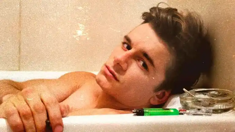 Un gualeguaychuense se convirtió en estrella porno bisexual y es codiciado en Only Fans