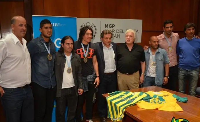 Mar del Plata: Pulti recibió al plantel de Aldosivi que ascendió a Primera