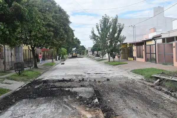 Mejora en zona oeste: Se realiza la pavimentación de calle Majul
