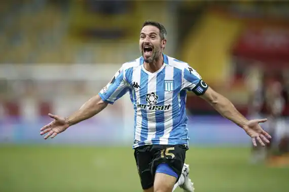 Racing tiene acordado el regreso de Lisandro López