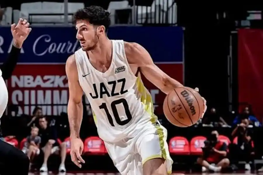 Utah Jazz cortó el contrato de Bolmaro