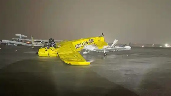 Huracán Ian ya comenzó con estragos en aeropuerto de Miami-Dade (FOTOS)