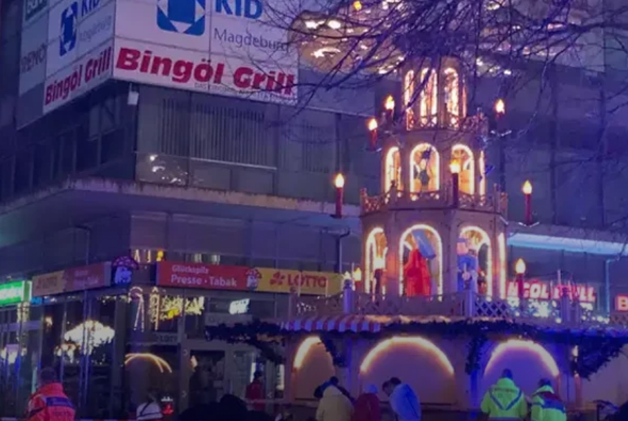 Un auto atropelló a un gran número de personas en un mercado navideño de Alemania