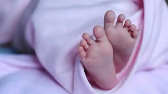 SOLO PORQUE LLORABA: una bebé de 22 meses muere por GOLPIZA que le propinaron sus padres