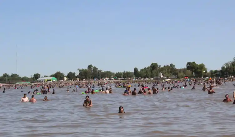 Más de 100 mil personas disfrutaron de las costas de Punta Lara