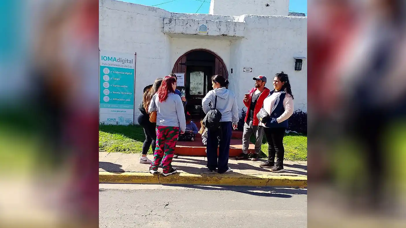 Allegados a Benjamín esperan la llegada del dispositivo que necesita.