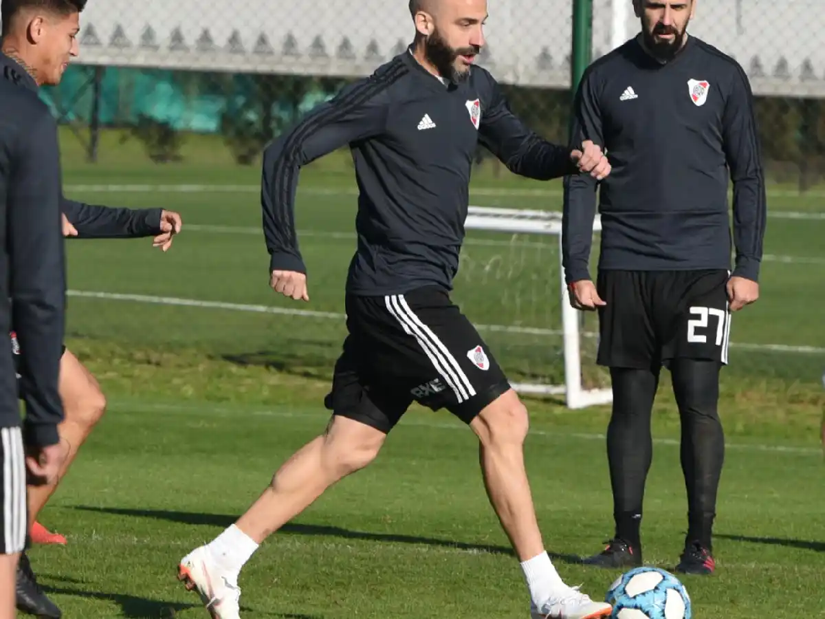 Pinola, descartado para enfrentar a Racing