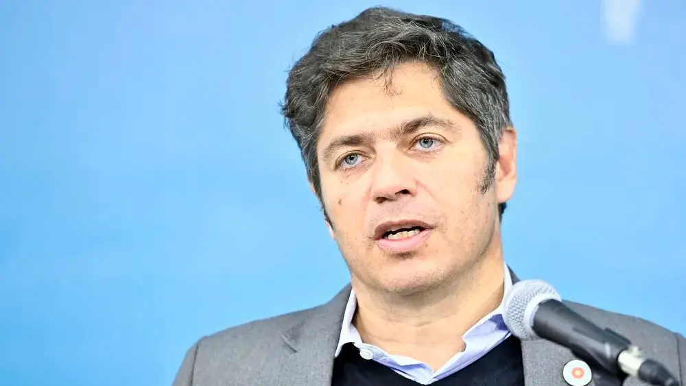 El gobernador Axel Kicillof en conferencia de prensa.