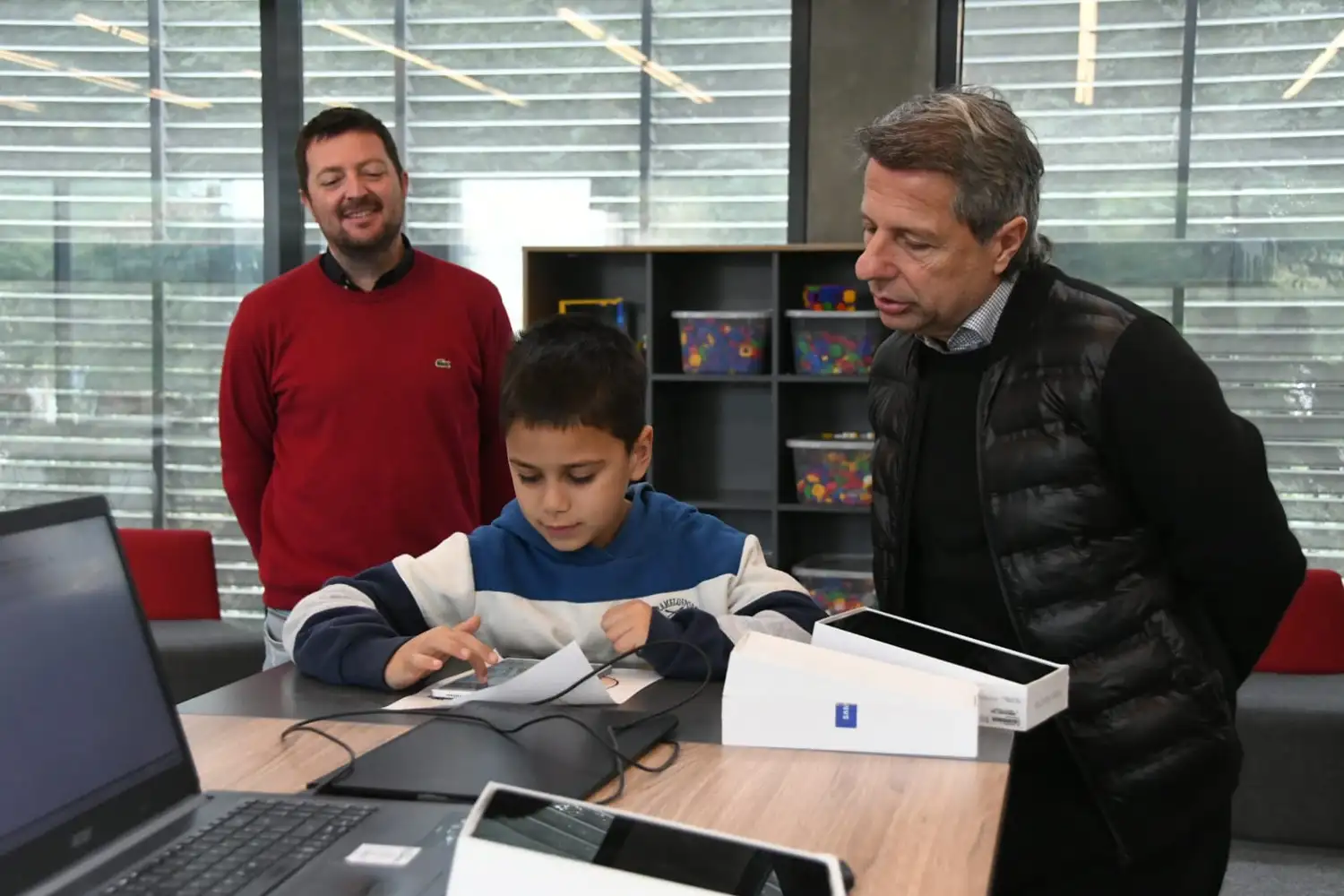 Unos 400 chicos participan de la Escuelita Tecnológica de Invierno en la Tecnoteca
