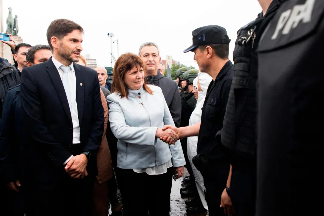 Santa Fe y el Gobierno conformaron un comité de crisis para frenar los atentados narco: suman a las Fuerzas Armadas