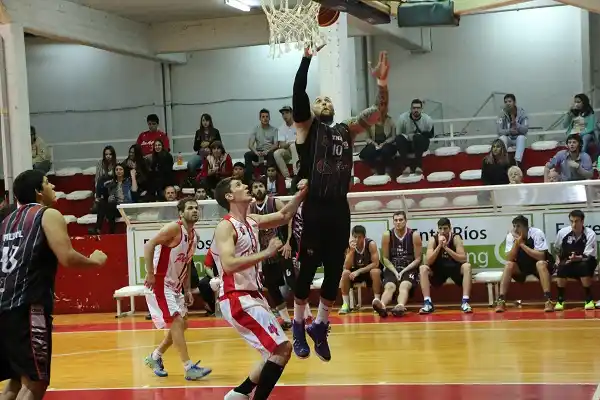 Central defiende la punta ante Capuchinos de Concordia