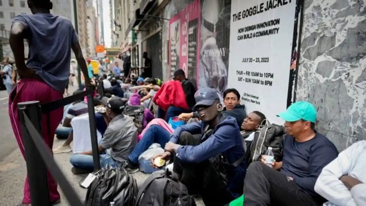 Nueva York canceló programa que otorgaba vales a migrantes para comprar comida