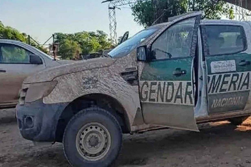 Intentaron robar un camión de Gendarmería, balearon a un efectivo y se fugaron: los ladrones aún son buscados