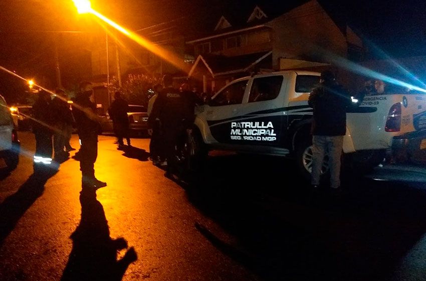 Desbaratan en la madrugada una fiesta clandestina en un barrio del sur marplatense