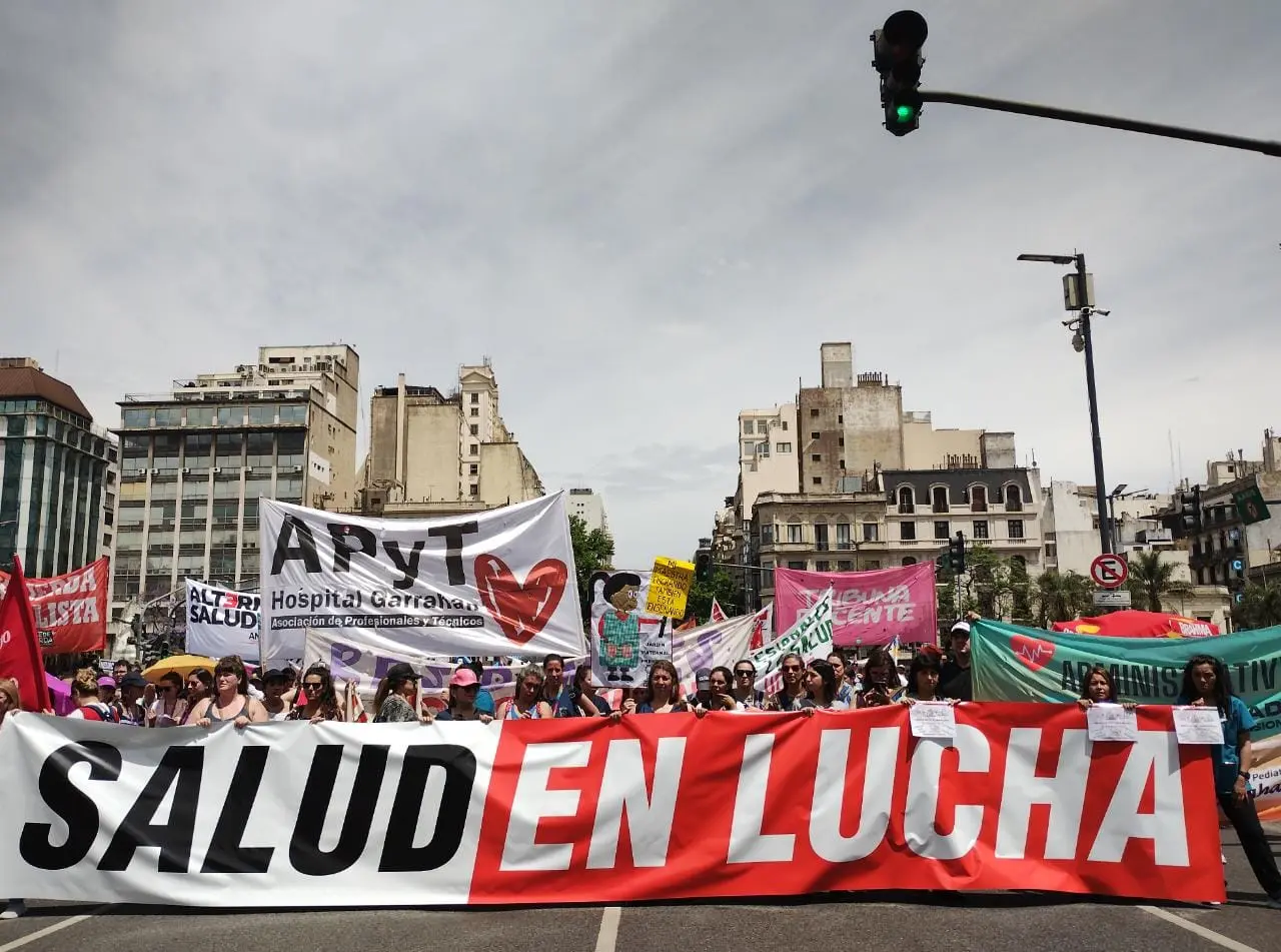 El Hospital Garrahan anunció un paro para mañana: "A Milei lo vetamos en la calle"