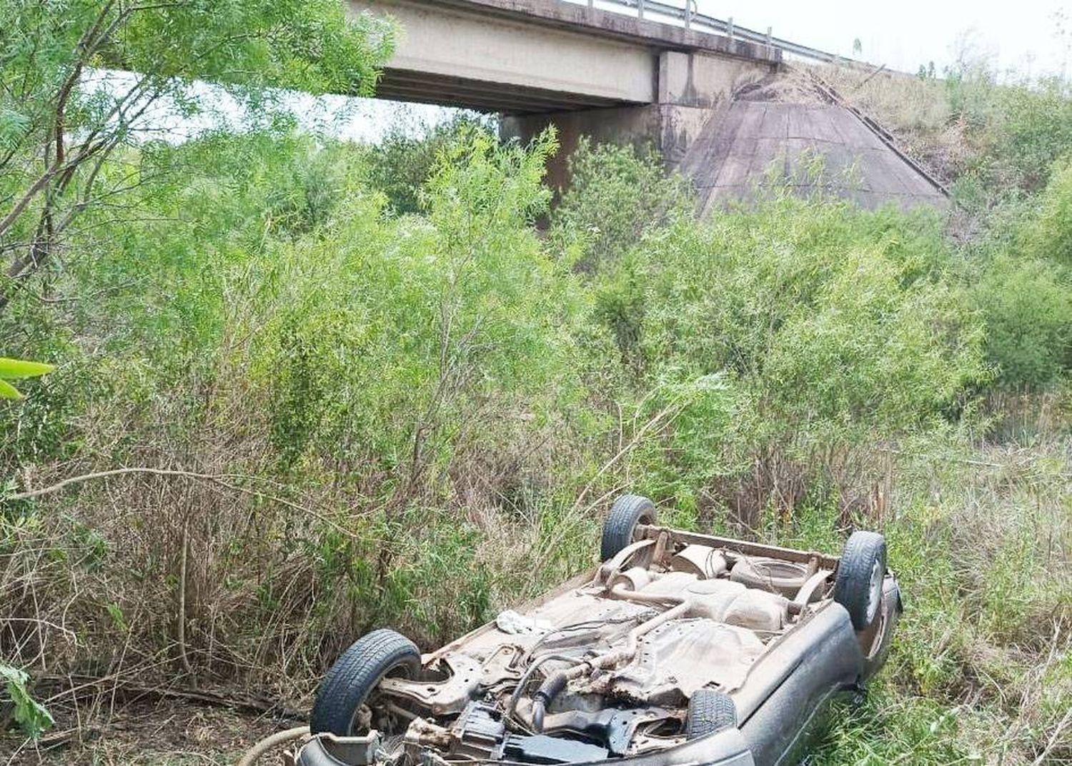 Un chajariense fue trasladado al Masvernat luego de caer al vacío con su automóvil