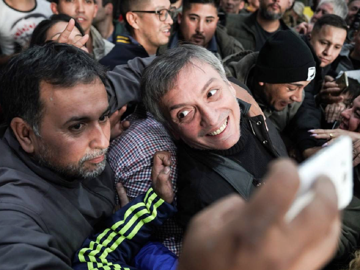 Máximo atacó a Guzmán por afirmar que no se quiere meter en "disputas de poder"