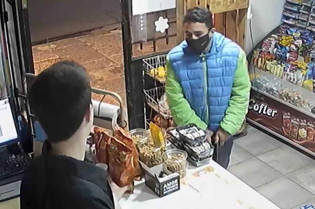 Inseguridad: a punta de pistola le robaron a un joven comerciante