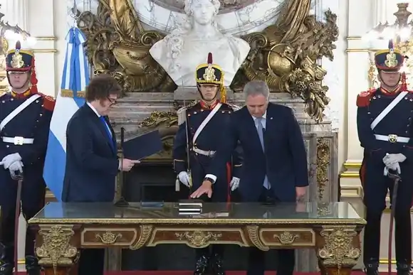 Milei le tomó juramento a Pablo Quirno, como nuevo canciller de la Nación