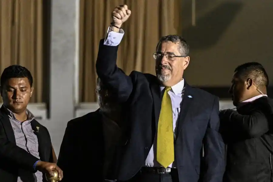 “Sabemos que hay una persecución política en curso que se lleva a cabo por medio de las instituciones y fiscalías y jueces que han estado cooptados corruptamente. Y nosotros sabemos que eso está en curso