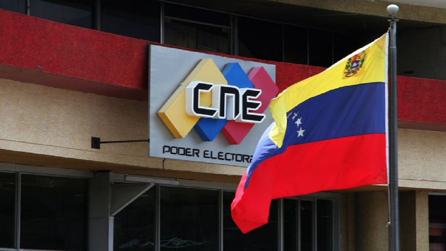 CNE TIENE NUEVO PRESIDENTE: Elvis Amoroso, según denuncia la oposición (Video)
