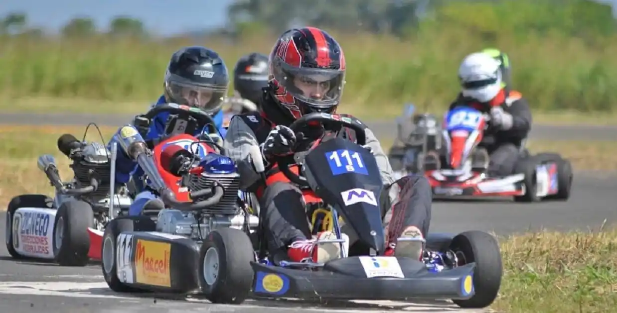 El Karting Asfalto Gualeguaychú corre doble jornada en Gualeguay