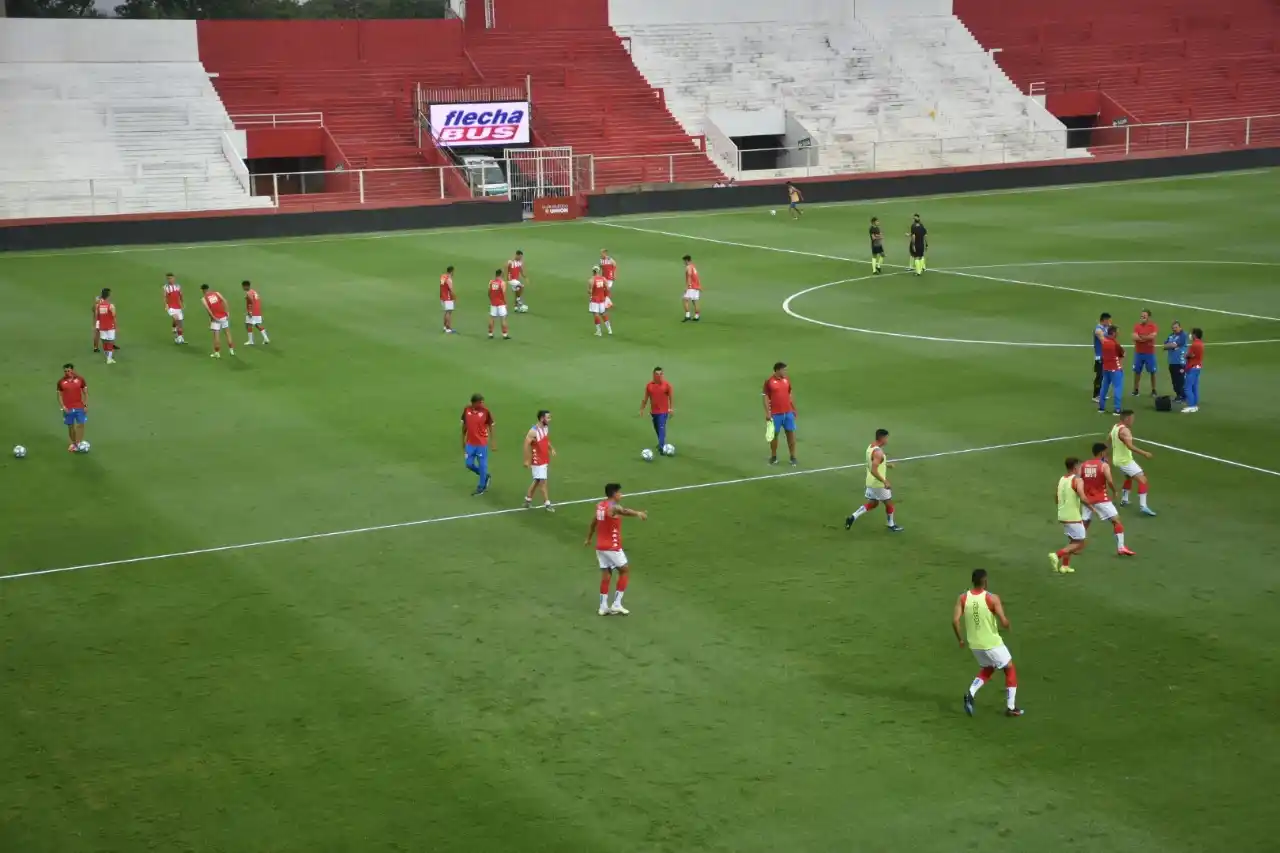 Unión recibe a Racing