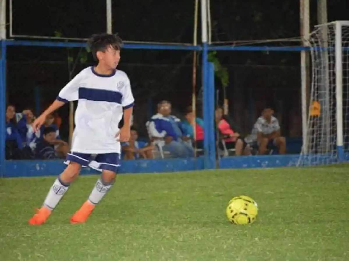 "La camiseta es muy especial para Román"