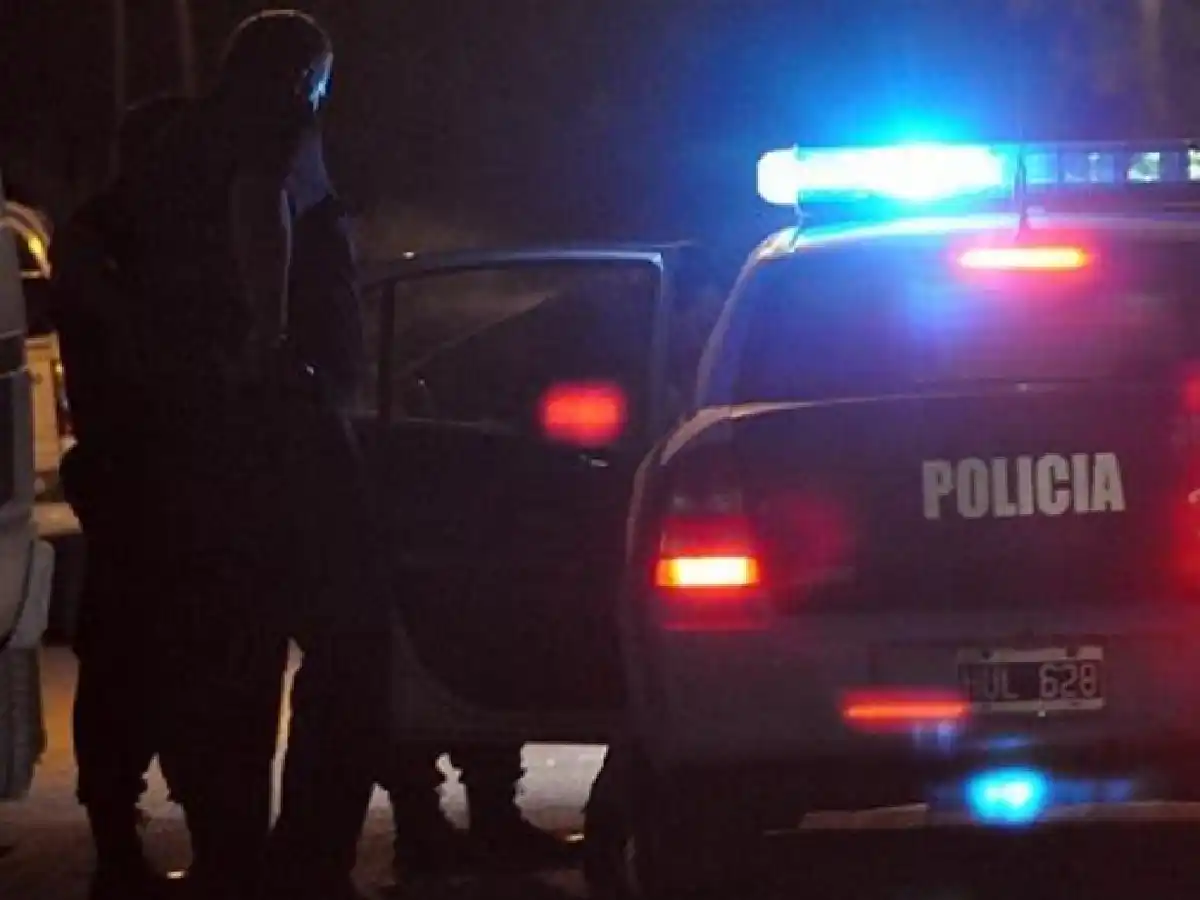 Cometió un asalto en cajero y después amenazó con un arma a seguridad de un pub 