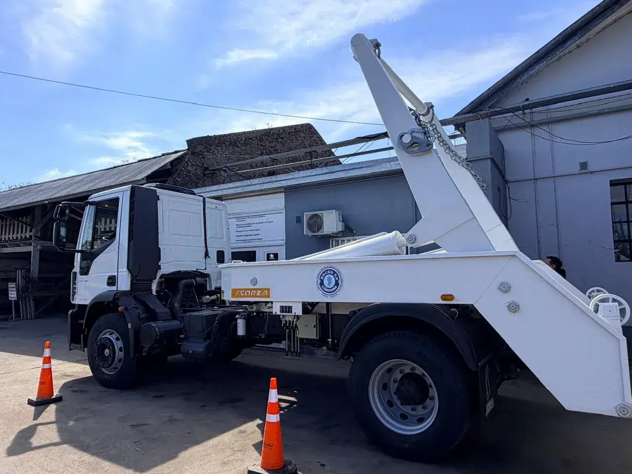 La Municipalidad de Rafaela incorporó un camión 0 km para optimizar el servicio de los Ecopuntos