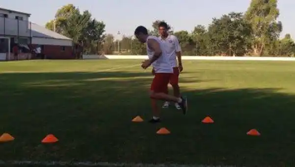 Así se recupera Ezequiel Ham tras ser fracturado por Tevez
