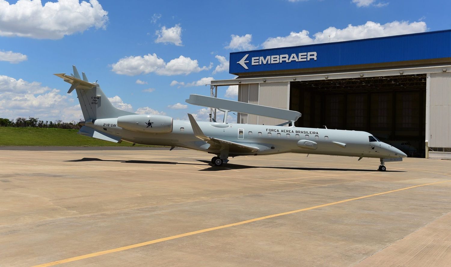 Embraer entrega el primer E-99M modernizado a la FAB