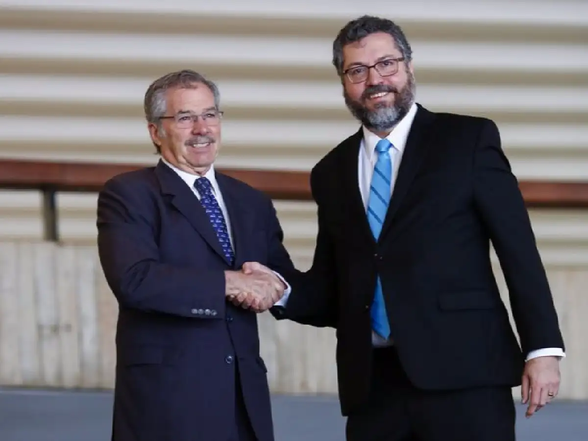 Solá le pidió apoyo a Brasil en la negociación por la deuda