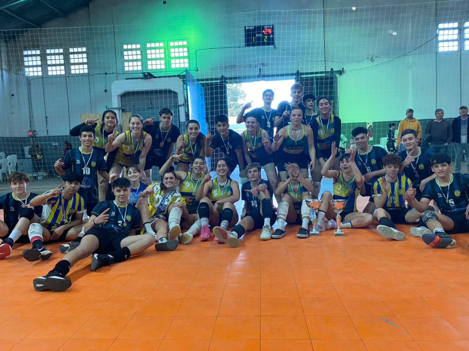 Paracao se llevó los festejos en Sub 18 femenino y masculino