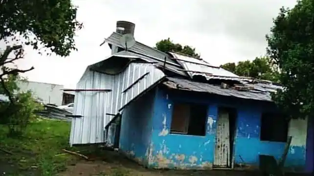 Pueblo Brugo: la tormenta dañó viviendas