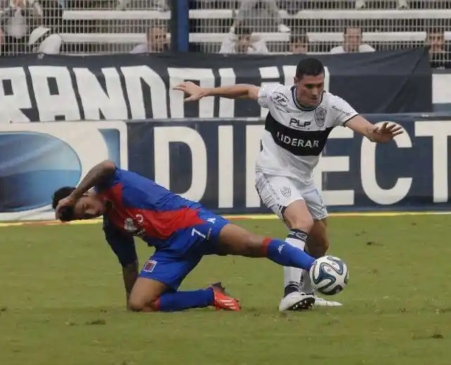 Gimnasia lo dio vuelta y goleó a Tigre