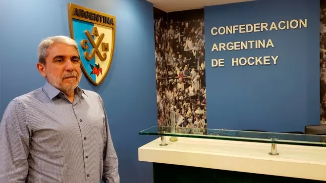Aníbal Fernández seguirá como líder del hockey argentino