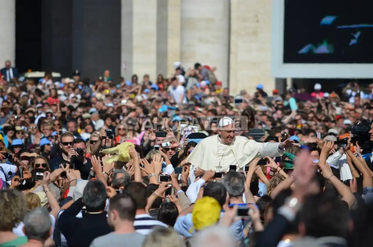 MARIA ESTHER DE MIGUEL Y  EL PAPA - 3